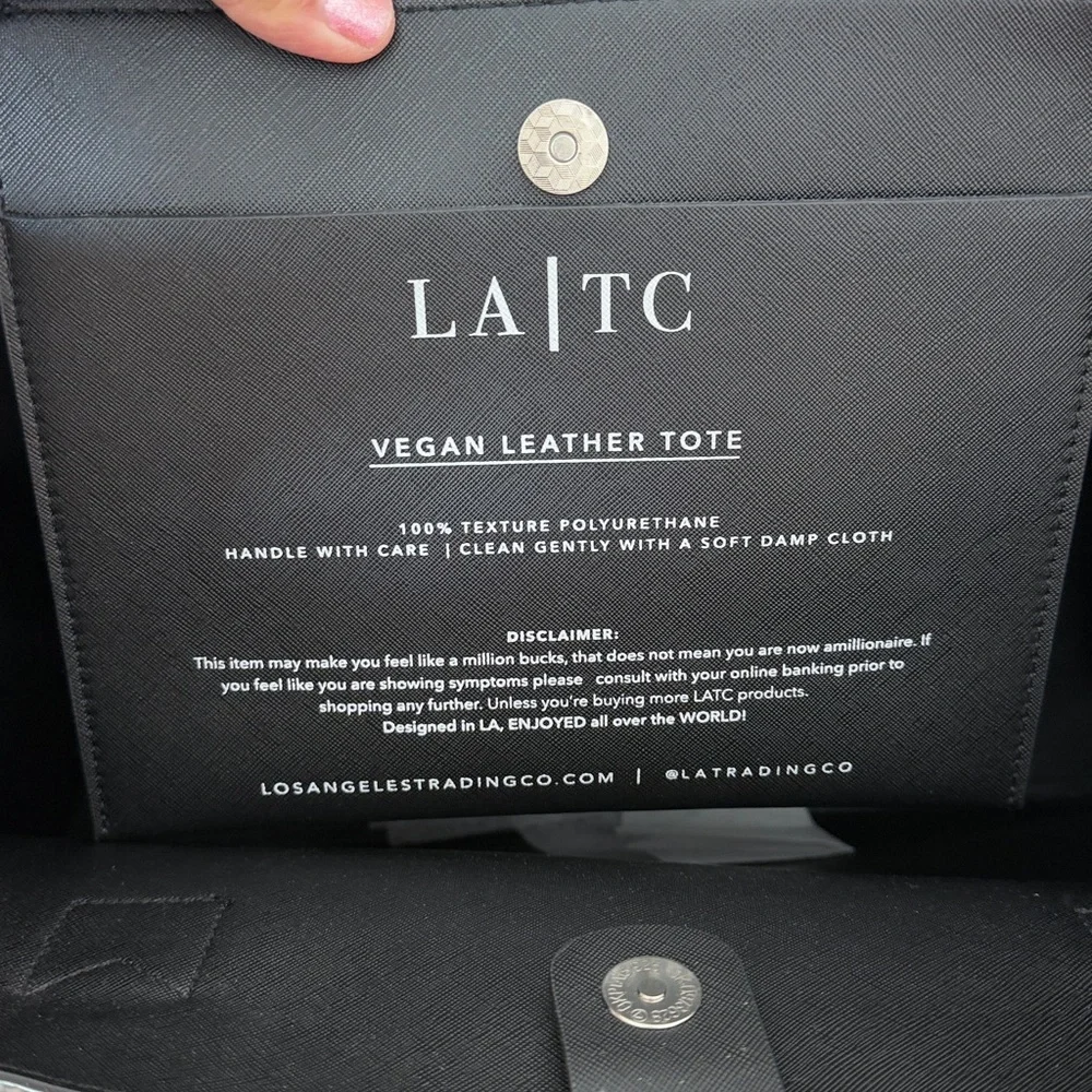 LA Trading Co nwt la